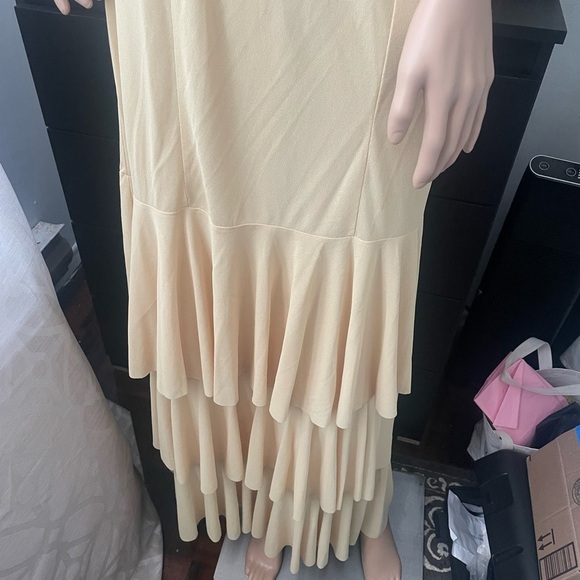 NWT Zara Light Yellow Layered Maxi Dress size large - Picture 3 of 9